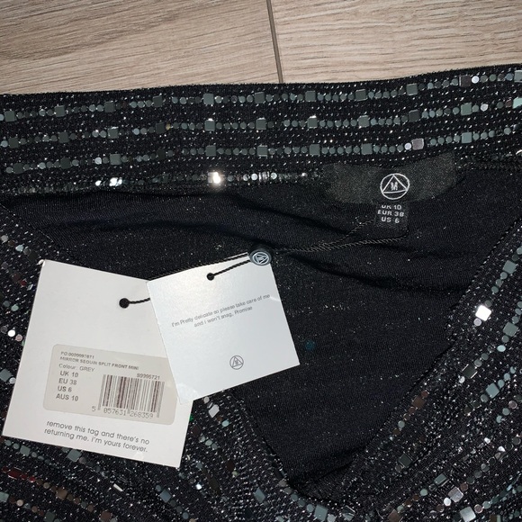 6- Missguided mirror sequin split front mi… - Picture 13 of 15